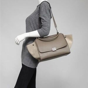 NOT FOR SALE ❌❌❌ Celine Trapeze Medium Gray Beige Leather 2WAY Suede Handbag